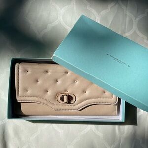 Samantha Thavasa leather Wallet